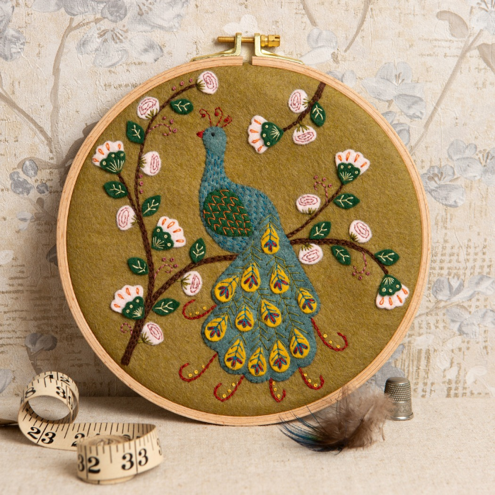 Corinne Lapierre| Wool Mix Felt Applique Hoop Kit